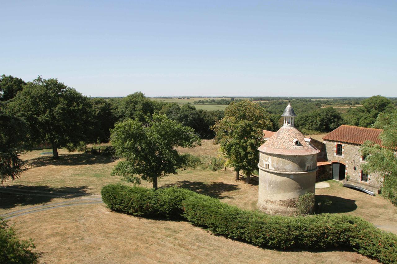 Moutiers-sur-le-Lay Chateau Breduriere מראה חיצוני תמונה
